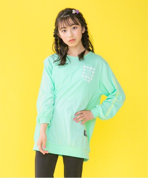JENNI belle(ジェニィベル)の「【WEB限定】袖ロゴロング丈ロンT(Tシャツ/カットソー・キッズ・ブラック/オフホワイト/ミント・130cm/140cm/150cm/160cm)」の3枚目の写真