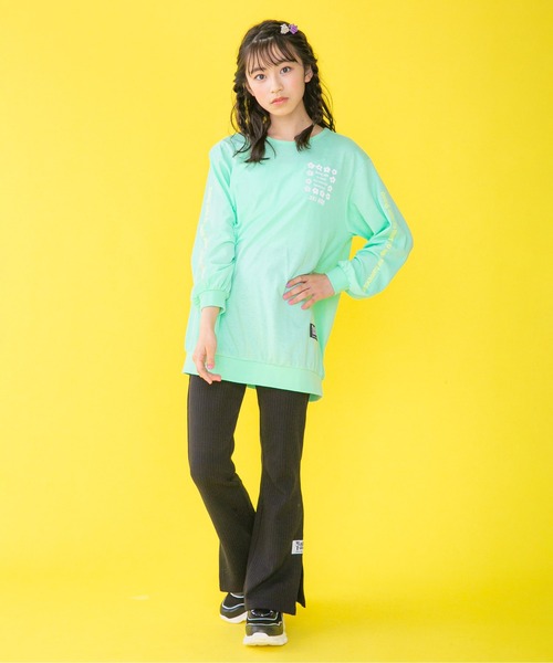 JENNI belle(ジェニィベル)の「【WEB限定】袖ロゴロング丈ロンT(Tシャツ/カットソー・キッズ・ブラック/オフホワイト/ミント・130cm/140cm/150cm/160cm)」の6枚目の写真