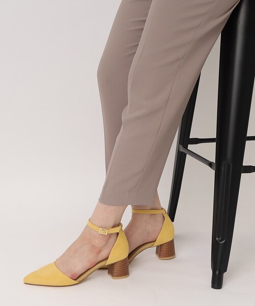 ESPERANZA(エスペランサ)の「【日本製】ミドルヒールアンクルストラップパンプス(パンプス・レディース・ブラック系/こしょう色系1/イエロー系・M/LL/L/S)」の1枚目の写真