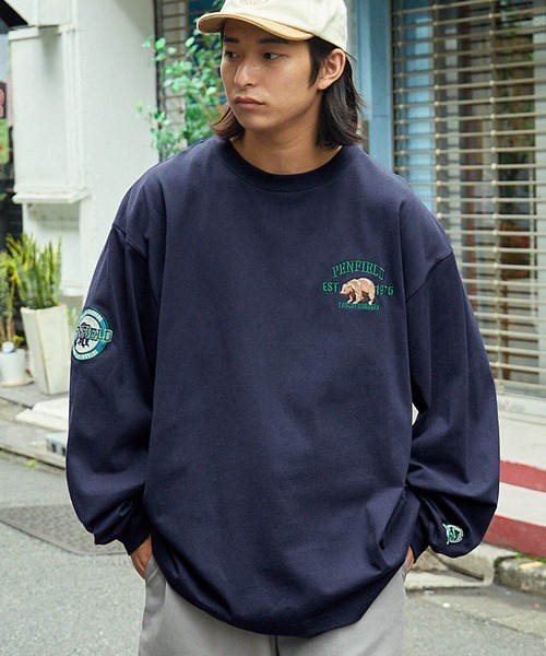 PEN FIELD(ペンフィールド)の「PENFIELD/ペンフィールド 別注 カレッジロゴ ワッペン刺繍ビッグシルエット長袖Tシャツ(Tシャツ/カットソー・メンズ・ホワイト/ネイビー/グリーン/スミクロ・M/L)」の4枚目の写真