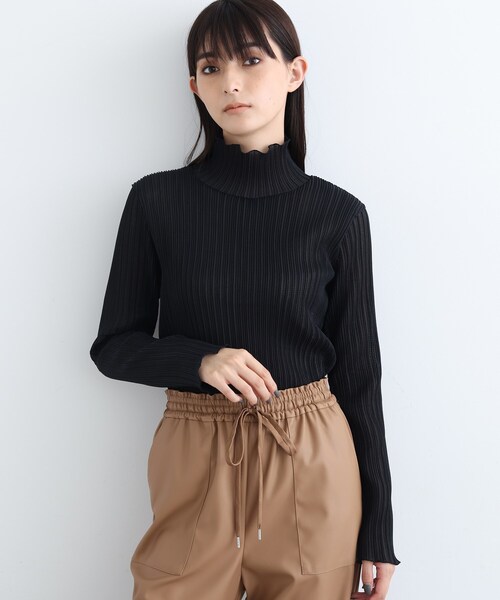 【旬アイテム/日本製】シアープリーツトップス