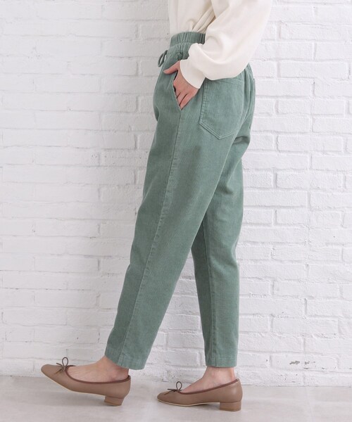 SHOO・LA・RUE(シューラルー)の「◆コーデュロイ イージーテーパードパンツ【SHOO WARM/美脚シルエット】(その他パンツ・レディース・キャメル/ライトグリーン/グレー/アイボリー・03/02/05/04/10/01)」の6枚目の写真