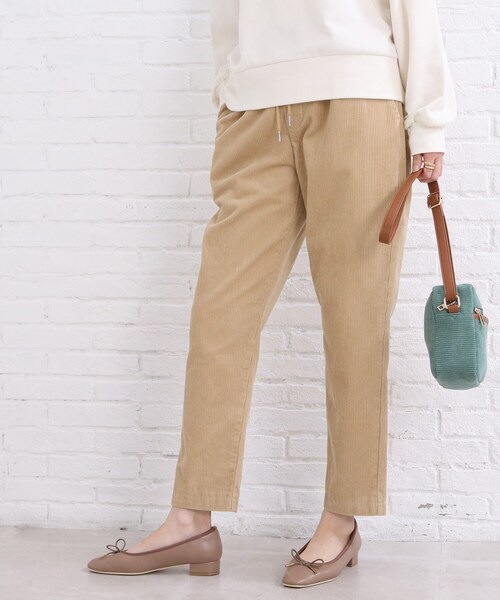 SHOO・LA・RUE(シューラルー)の「◆コーデュロイ イージーテーパードパンツ【SHOO WARM/美脚シルエット】(その他パンツ・レディース・キャメル/ライトグリーン/グレー/アイボリー・03/02/05/04/10/01)」の12枚目の写真