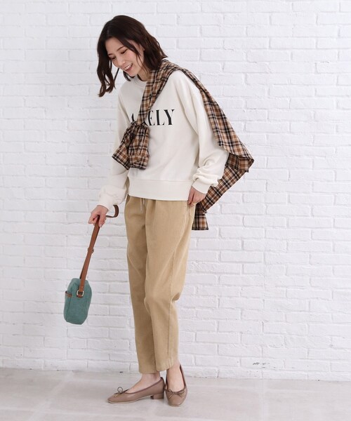 SHOO・LA・RUE(シューラルー)の「◆コーデュロイ イージーテーパードパンツ【SHOO WARM/美脚シルエット】(その他パンツ・レディース・キャメル/ライトグリーン/グレー/アイボリー・03/02/05/04/10/01)」の16枚目の写真