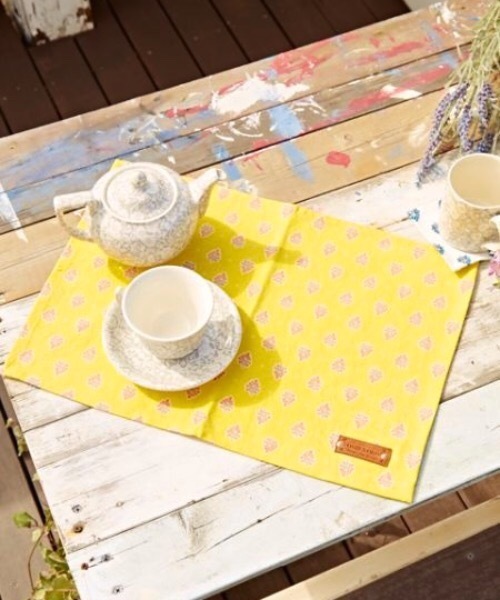 欧州航路(オウシュウコウロ)の「【欧州航路】ダジュールプレイスマット(ランチョンマット/テーブルウェア・レディース・ホワイト/イエロー/ネイビー・FREE)」の1枚目の写真