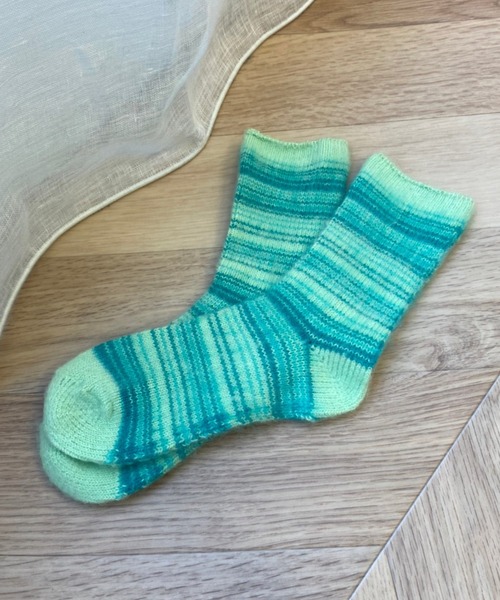 WEGO（ウィゴー）の「WEGO/モケモケボーダーソックス（ソックス/靴下・レディース・グリーン/ピンク/オレンジ・FREE）」の4枚目の写真