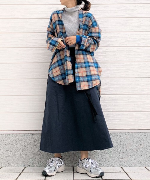 Q（キュー）の「ウエストマークフレアスカート（スカート・レディース・ベージュ/ネイビー・MEDIUM）」の12枚目の写真