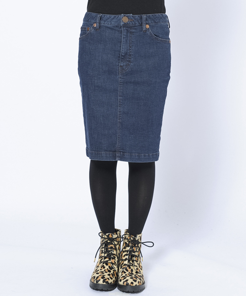 X-girl（エックスガール）の「INITIAL POCKET PENCIL SKIRT（デニムスカート・レディース・インディゴブルー/ライトインディゴブルー・0/1/2）」の3枚目の写真