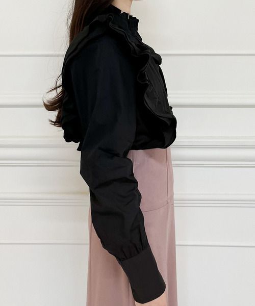 MIIA（ミーア）の「フロントデザインブラウス（シャツ/ブラウス・レディース・ベージュ/ブラック/オフホワイト・FREE）」の8枚目の写真