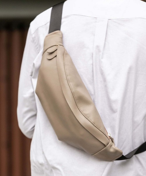 RODE SKO（ロデスコ）の「レザーボディバッグ（ボディバッグ/ウエストポーチ・メンズ・ブラック/グレー系その他・ONE）」の3枚目の写真