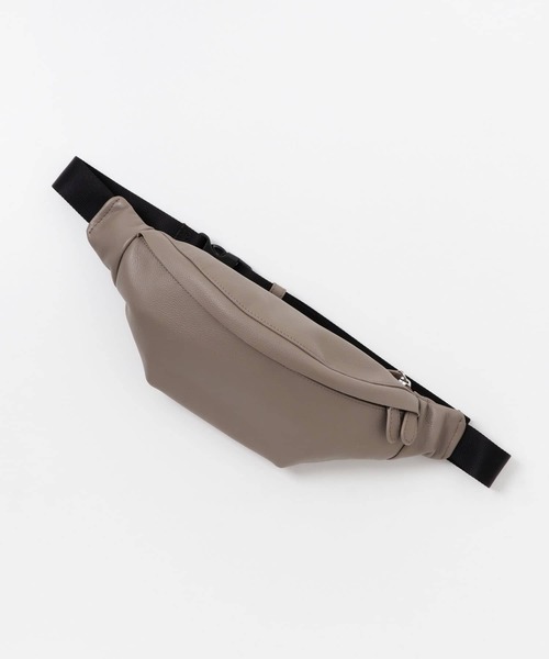 RODE SKO（ロデスコ）の「レザーボディバッグ（ボディバッグ/ウエストポーチ・メンズ・ブラック/グレー系その他・ONE）」の4枚目の写真