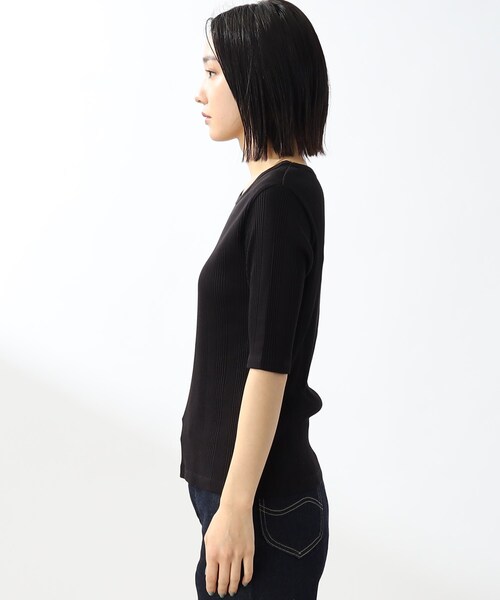 THE SHOP TK （ザ ショップ ティーケー ）の「◆【スッキリキレイ/洗える】コットンリブクルーTシャツ（Tシャツ/カットソー・レディース・ブラック/ライトベージュ/ホワイト系/ブラウン系・13/11/12）」の11枚目の写真