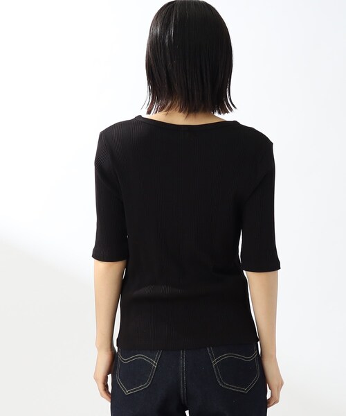 THE SHOP TK （ザ ショップ ティーケー ）の「◆【スッキリキレイ/洗える】コットンリブクルーTシャツ（Tシャツ/カットソー・レディース・ブラック/ライトベージュ/ホワイト系/ブラウン系・13/11/12）」の15枚目の写真