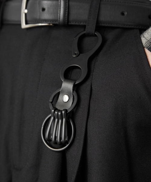NILWAY（ニルウェイ）の「PUレザーカラビナキーホルダー（キーホルダー・メンズ・ブラック/シルバー/チャコール・FREE）」の4枚目の写真