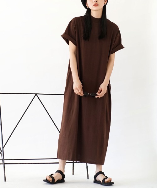 zootie(ズーティー)の「【汗が染みないロングワンピ】 汗しみない TEEワンピース 汗染み防止(ワンピース・レディース・アイボリー/オフホワイト/ブラック/ダークグリーン/ダークブラウン/ネイビー/ライトカーキ/杢グレー/パープル系その他/ラベンダー/モカ/ブルー系その他2/グレイッシュブルー/ミント/レッド系その他/イエロー系その他・M-L)」の6枚目の写真