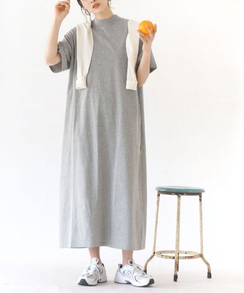 zootie(ズーティー)の「【汗が染みないロングワンピ】 汗しみない TEEワンピース 汗染み防止(ワンピース・レディース・アイボリー/オフホワイト/ブラック/ダークグリーン/ダークブラウン/ネイビー/ライトカーキ/杢グレー/パープル系その他/ラベンダー/モカ/ブルー系その他2/グレイッシュブルー/ミント/レッド系その他/イエロー系その他・M-L)」の5枚目の写真