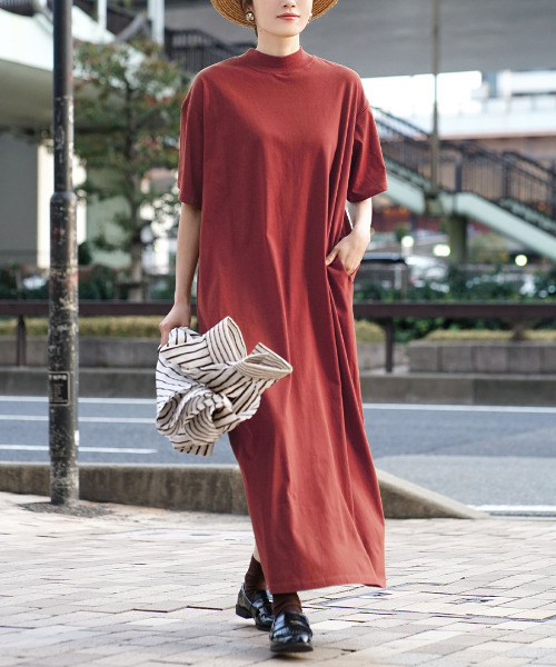 zootie(ズーティー)の「【汗が染みないロングワンピ】 汗しみない TEEワンピース 汗染み防止(ワンピース・レディース・アイボリー/オフホワイト/ブラック/ダークグリーン/ダークブラウン/ネイビー/ライトカーキ/杢グレー/パープル系その他/ラベンダー/モカ/ブルー系その他2/グレイッシュブルー/ミント/レッド系その他/イエロー系その他・M-L)」の16枚目の写真