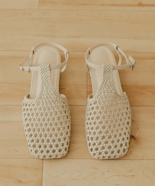 SENSE OF PLACE by URBAN RESEARCH(センスオブプレイスバイアーバンリサーチ)の「Tストラップメッシュシューズ(サンダル・レディース・アイボリー/ブラック・LARGE/MEDIUM/SMALL)」の10枚目の写真