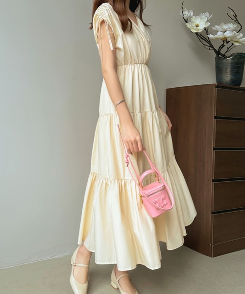 ECLIN（エクラン）の「マキシ丈カシュクールティアードフレアワンピース（ワンピース・レディース・ベージュ/グリーン/ブルーグレー/モカ・M/L）」の18枚目の写真