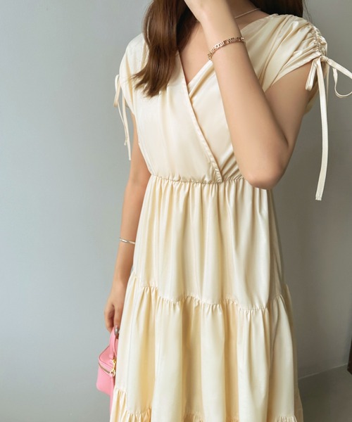 ECLIN（エクラン）の「マキシ丈カシュクールティアードフレアワンピース（ワンピース・レディース・ベージュ/グリーン/ブルーグレー/モカ・M/L）」の21枚目の写真