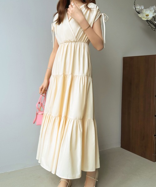 ECLIN（エクラン）の「マキシ丈カシュクールティアードフレアワンピース（ワンピース・レディース・ベージュ/グリーン/ブルーグレー/モカ・M/L）」の5枚目の写真