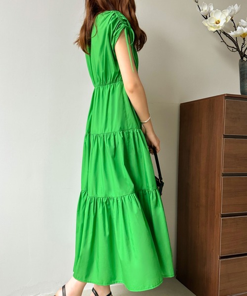 ECLIN（エクラン）の「マキシ丈カシュクールティアードフレアワンピース（ワンピース・レディース・ベージュ/グリーン/ブルーグレー/モカ・M/L）」の22枚目の写真