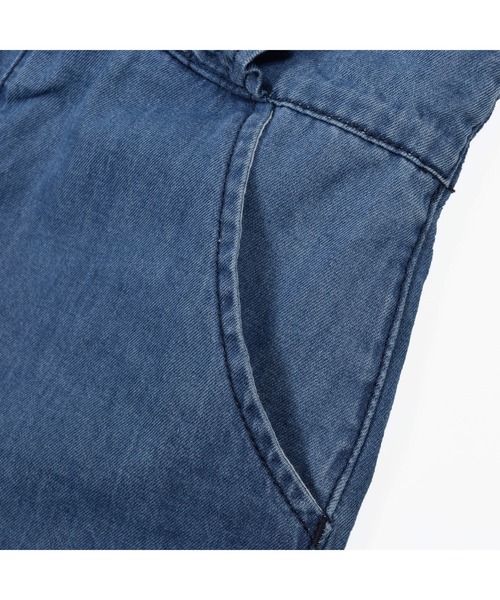 Noeil aime BeBe(ノイユエイムベベ)の「Noeil aime BeBe/肩紐フリルデニムショートサロペット(90~130cm)(つなぎ/オールインワン・キッズ・ブルー・100/120/130/110/90)」の10枚目の写真