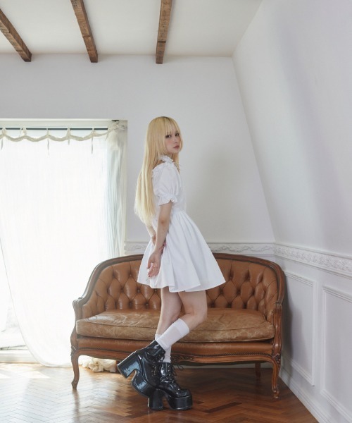 FickleBebe(フィクルベベ)の「フリルチョーカーワンピース(ワンピース・レディース・ブラック/ホワイト・1/0)」の13枚目の写真