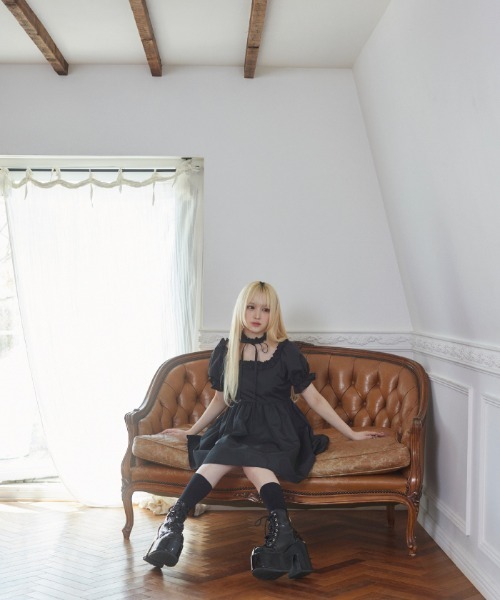 FickleBebe(フィクルベベ)の「フリルチョーカーワンピース(ワンピース・レディース・ブラック/ホワイト・1/0)」の22枚目の写真