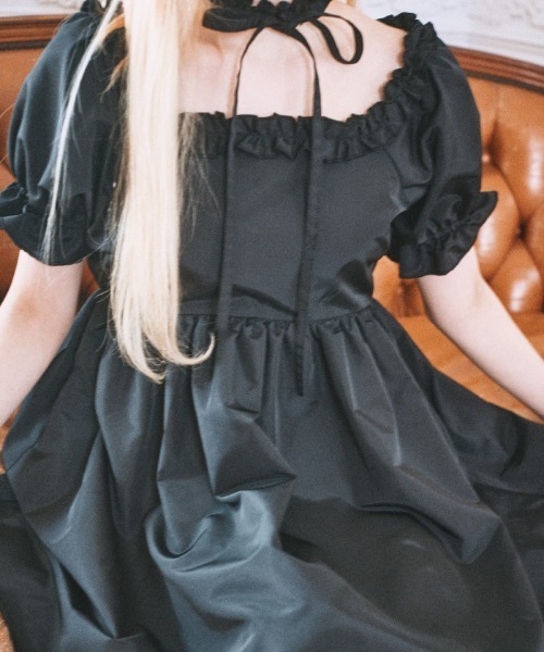 FickleBebe(フィクルベベ)の「フリルチョーカーワンピース(ワンピース・レディース・ブラック/ホワイト・1/0)」の14枚目の写真