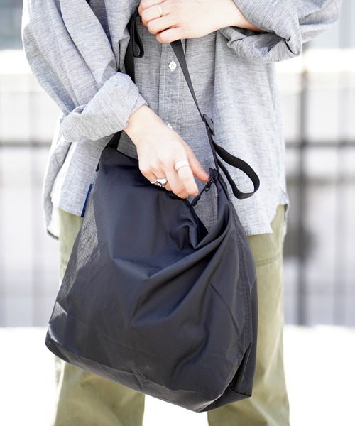 JULY NINE(ジュライナイン)の「JULY NINE ジュライナイン SEQUEL ORIGINAL ショルダーバッグ(ショルダーバッグ・レディース・ブラック/グレー・FREE)」の11枚目の写真