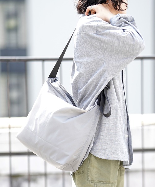 JULY NINE(ジュライナイン)の「JULY NINE ジュライナイン SEQUEL ORIGINAL ショルダーバッグ(ショルダーバッグ・レディース・ブラック/グレー・FREE)」の19枚目の写真