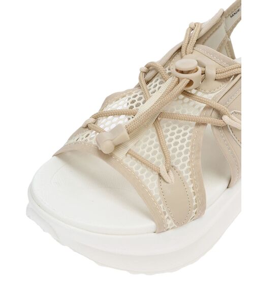 Green Parks(グリーンパークス)の「・LENA メッシュ厚底サンダル(サンダル・レディース・ベージュ/ブラック・L/LL/S/M)」の11枚目の写真