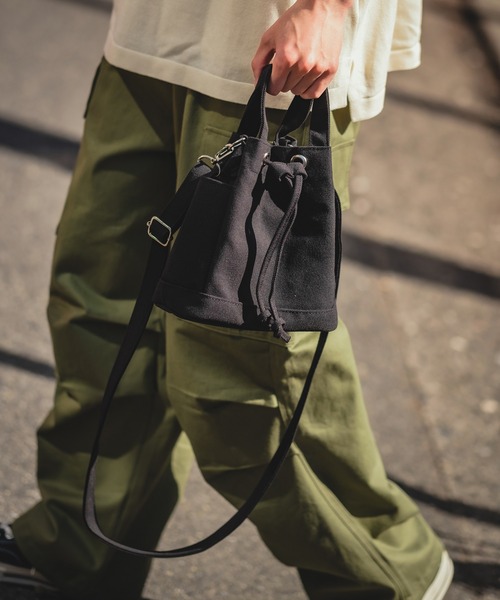 improves（インプローブス）の「巾着 ショルダーバッグ（ショルダーバッグ・メンズ・ブラック・FREE）」の6枚目の写真