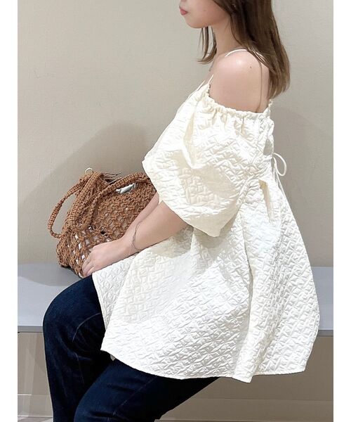 dazzlin（ダズリン）の「2WAYリボンジャガードブラウス（シャツ/ブラウス・レディース・オフホワイト/ブラック・FREE）」の4枚目の写真