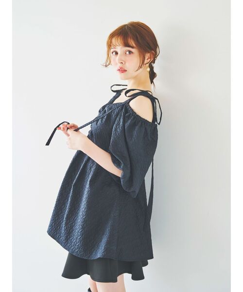 dazzlin（ダズリン）の「2WAYリボンジャガードブラウス（シャツ/ブラウス・レディース・オフホワイト/ブラック・FREE）」の10枚目の写真