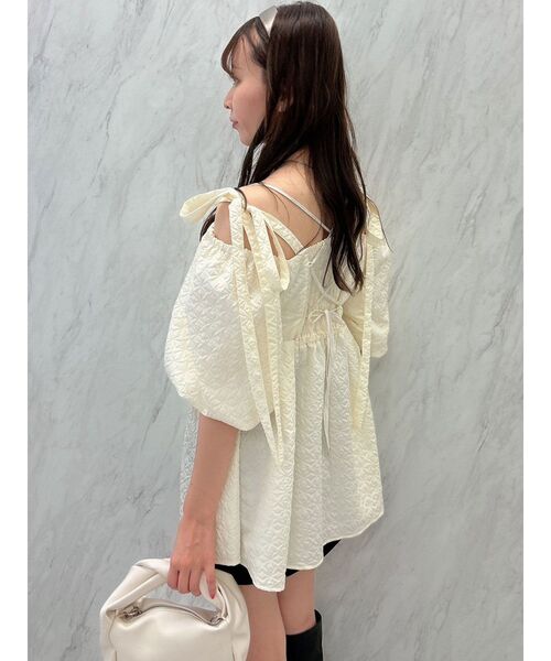 dazzlin（ダズリン）の「2WAYリボンジャガードブラウス（シャツ/ブラウス・レディース・オフホワイト/ブラック・FREE）」の14枚目の写真