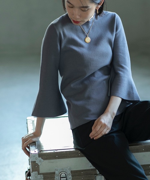 #オペークドットクリップ #ノーカラーフレアスリーブジャケット 通勤・セレモニー対応/セットアップ対応》パール調ボタンフレア