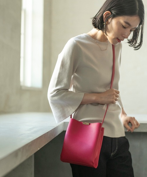 OPAQUE.CLIP（オペークドットクリップ）の「◆フレアスリーブコットンニット【UVケア/洗濯機洗い可】（ニット/セーター・レディース・ボルドー/ブルー/ブラック/ライトグレー・40/38/36）」の5枚目の写真