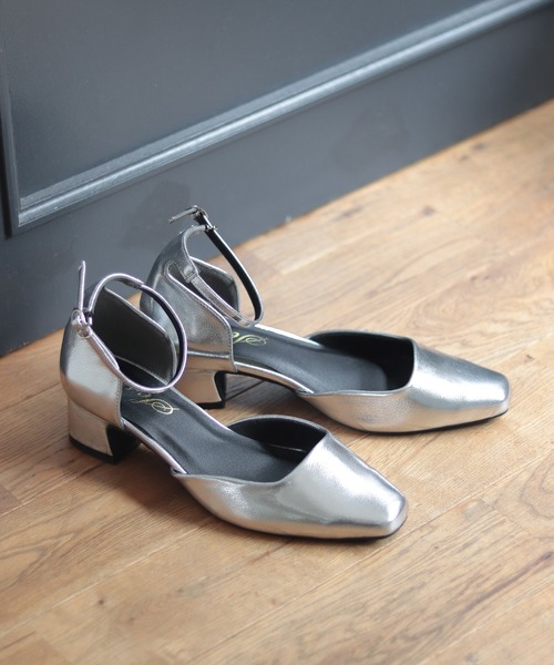 SESTO(セスト)の「【通勤&オケージョン対応】スクエアトゥメリージェーンストラップパンプス(パンプス・レディース・ブラック/シルバー/ブラック系その他・24.0cm/23.0cm/25.0cm/24.5cm/23.5cm/22.5cm)」の12枚目の写真