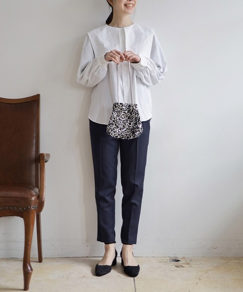 SESTO(セスト)の「【通勤&オケージョン対応】スクエアトゥメリージェーンストラップパンプス(パンプス・レディース・ブラック/シルバー/ブラック系その他・24.0cm/23.0cm/25.0cm/24.5cm/23.5cm/22.5cm)」の18枚目の写真