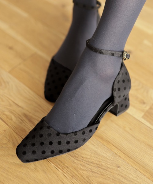 SESTO(セスト)の「【通勤&オケージョン対応】スクエアトゥメリージェーンストラップパンプス(パンプス・レディース・ブラック/シルバー/ブラック系その他・24.0cm/23.0cm/25.0cm/24.5cm/23.5cm/22.5cm)」の20枚目の写真