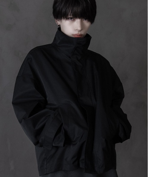 sisa.(シサ)の「High neck blouson/ハイネックブルゾン(ブルゾン・メンズ・ブラック/チャコールグレー・SMALL/MEDIUM/LARGE)」の10枚目の写真