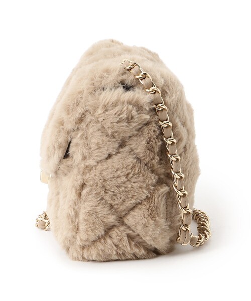 SHOO・LA・RUE（シューラルー）の「◆フェイクファーキルトショルダーバッグ（ショルダーバッグ・レディース・ベージュ/ライトパープル/ブラック・00）」の6枚目の写真