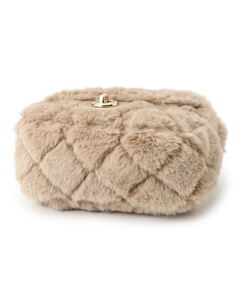 SHOO・LA・RUE（シューラルー）の「◆フェイクファーキルトショルダーバッグ（ショルダーバッグ・レディース・ベージュ/ライトパープル/ブラック・00）」の8枚目の写真