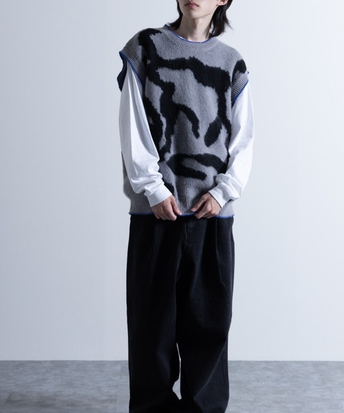 NYLAUS（ナイラス）の「Mohair Like Whole Pattern Loose Knit Vest / モヘアライク 総柄 ルーズ ニットベスト（ベスト・メンズ・ブラック系/グレー系/パープル系・M/L）」の16枚目の写真