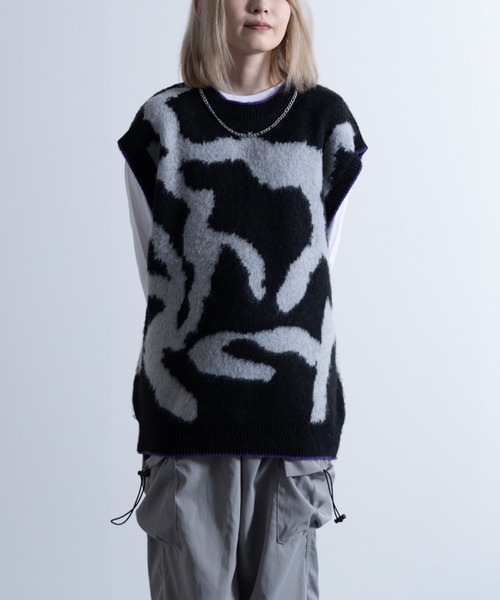 NYLAUS（ナイラス）の「Mohair Like Whole Pattern Loose Knit Vest / モヘアライク 総柄 ルーズ ニットベスト（ベスト・メンズ・ブラック系/グレー系/パープル系・M/L）」の17枚目の写真