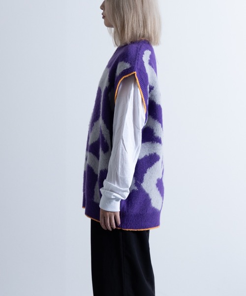 NYLAUS（ナイラス）の「Mohair Like Whole Pattern Loose Knit Vest / モヘアライク 総柄 ルーズ ニットベスト（ベスト・メンズ・ブラック系/グレー系/パープル系・M/L）」の19枚目の写真