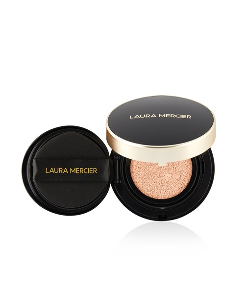 LAURA MERCIER（ローラメルシエ）の「販売終了フローレス　ルミエール　ラディアンス　パーフェクティング　クッション（ファンデーション・レディース・1N1 CREME やや明るめのオークル/0W1 CREAM IVORY 特に明るいオークル/1C1 SHELL 明るめのピンクオークル/0C1 PEARL IVORY明るいピンクオークル/1N0 FLAX 明るめのオークル/2N1 CASHEW 中間的な明るさのオークル/1W1 IVORY 明るめのベージュオークル/2W1 MACADAMIA中間的なベージュオークル・FREE）」の4枚目の写真