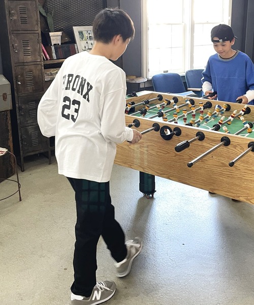 GLAZOS（グラソス）の「【WEB限定】【プチプラ】バックアソートプリント長袖Tシャツ（その他トップス・キッズ・グリーン/ダークグレー/ライトブルー/グレー系その他/ブルー/ホワイト/シルバーグレー/マルチ/ブラウン/グレー・140cm/170cm/160cm/130cm/150cm）」の12枚目の写真